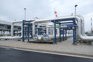 ΔΕΣΦΑ: Εγκαινίασε τον σταθμό συμπίεσης φυσικού αερίου Κομοτηνής