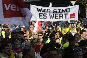 Γερμανία: Το συνδικάτο Ver.di. καλεί τους εργαζομένους των αεροδρομίων σε απεργία