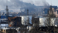 Αποθήκη καυσίμων στις φλόγες στην πόλη Μπελγκορόντ - Αξιωματούχος μιλά για ουκρανικό «χτύπημα»