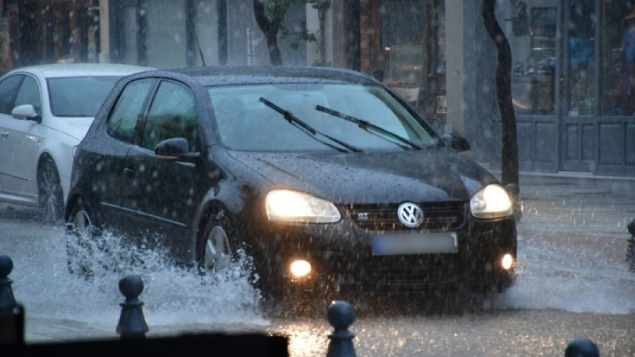 Καιρός: Επιδείνωση με βροχές και τοπικές καταιγίδες