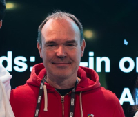 Πίτερ Βέστερμπακα: Ο «Angry Bird» ιδρυτής του Slush και το όραμά του για την Ευρώπη της καινοτομίας