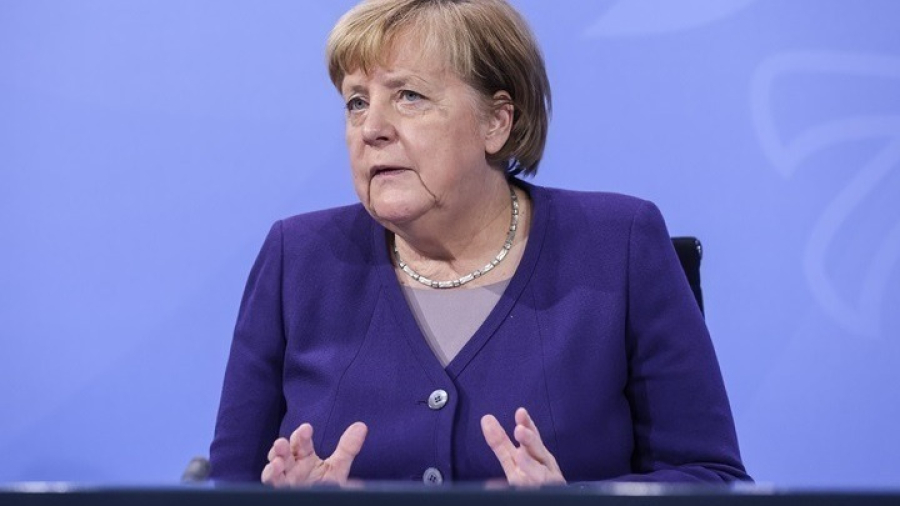 Γερμανία: Αμετανόητη η Μέρκελ για την ενεργειακή πολιτική των κυβερνήσεων της με τη Ρωσία