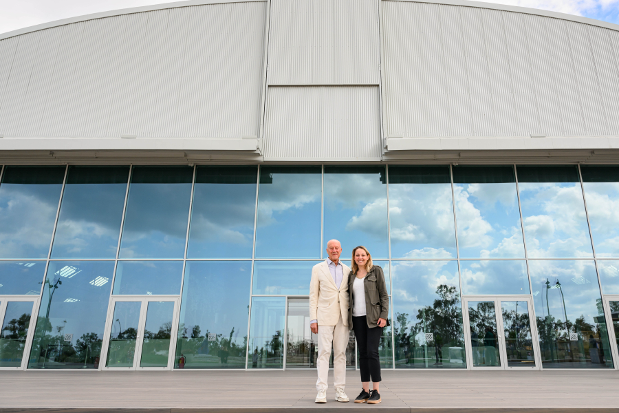 O Νόρμαν Φόστερ με την Αγγελική Τούζιου