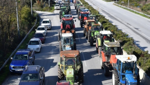 Αγροτικά μπλόκα: Κλειστή η Αθηνών - Θεσσαλονίκης στο ύψος της Νίκαιας