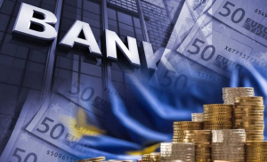 ΕΕΤ: Μειώνεται η επιτοκιακή ψαλίδα μεταξύ νέων δανείων και καταθέσεων
