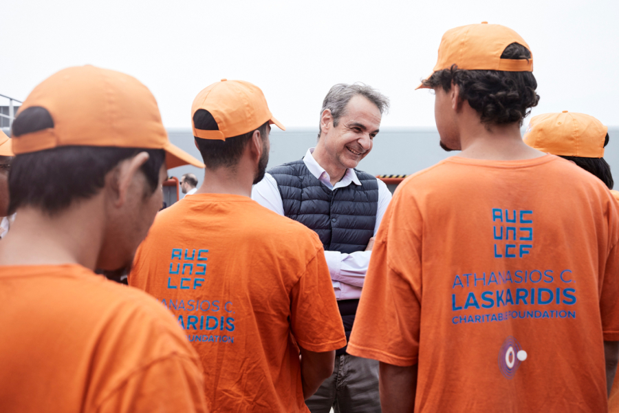 Ο Πρωθυπουργός επισκέφθηκε το «πράσινο» πλοίο Typhoon