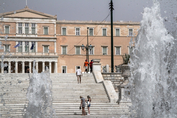Καιρός: Επανέρχεται ο καύσωνας - ως 40 βαθμούς η θερμοκρασία