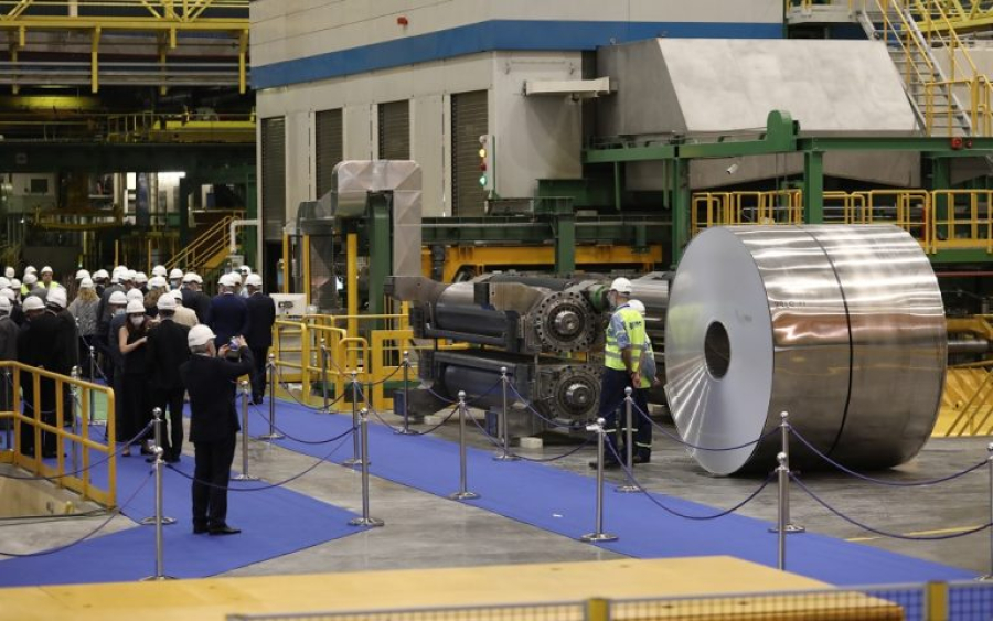 Μείωση 3,3% στις τιμές παραγωγού στη βιομηχανία τον Φεβρουάριο σε μηνιαία βάση