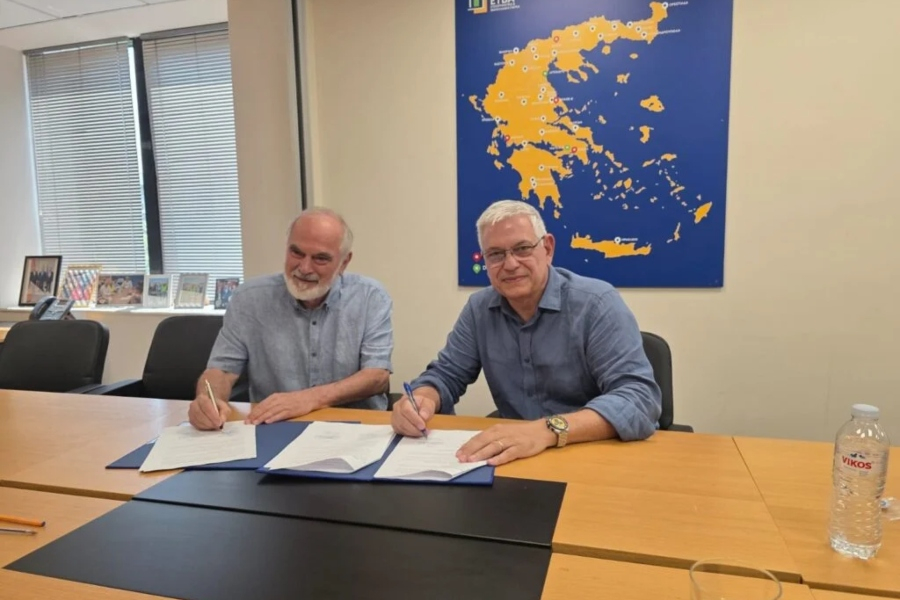 Από αριστερά, Ο πρόεδρος της Ελληνικής Αντικαρκινικής Εταιρείας (Ε.Α.Ε.), Ευάγγελος Φιλόπουλος,Ο διευθύνων σύμβουλος της ΕΤΒΑ, Αθανάσιος Ψαθάς