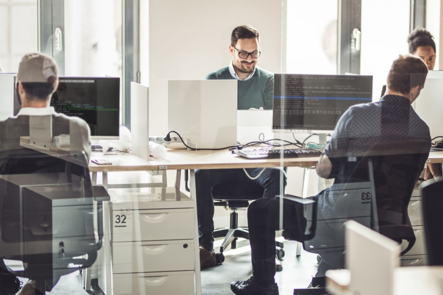 EY και Microsoft: Επένδυση πάνω από 1 δισ. δολάρια για την αξιοποίηση του AI σε εταιρική κλίμακα