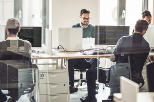 EY και Microsoft: Επένδυση πάνω από 1 δισ. δολάρια για την αξιοποίηση του AI σε εταιρική κλίμακα