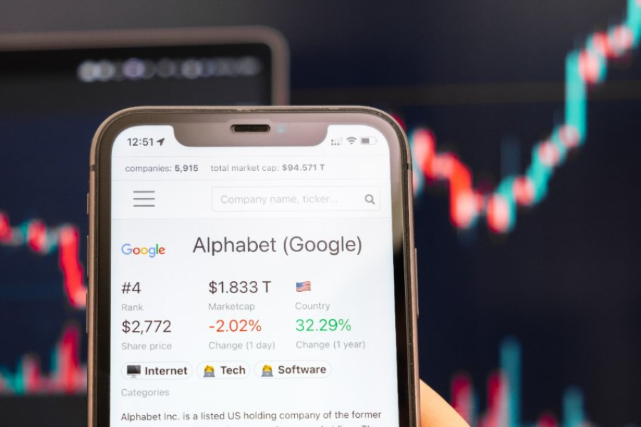 Alphabet: Αύξηση εσόδων, υποχώρηση κερδών το γ΄τρίμηνο