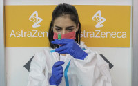 Οι πρώτες παρτίδες δόσεων του εμβολίου της AstraZeneca θα εισαχθούν στην Ιαπωνία από τις ΗΠΑ