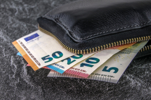 Επεκτείνεται η ηλεκτρονική αίτηση επιδόματος ασθένειας σε νέες κατηγορίες ασφαλισμένων