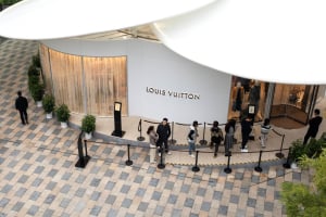 Ο οίκος Louis Vuitton γιορτάζει την 130η επέτειο του μονογράμματός του