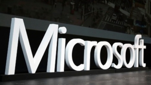 Microsoft: Μελετά μείωση προσωπικού, κατά περίπου 5%