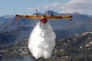 Η ΕΕ σχεδιάζει να αγοράσει 12 νέα πυροσβεστικά αεροσκάφη λόγω της κλιματικής κρίσης