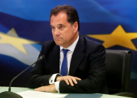 Ευτυχής δηλώνει ο Άδωνις για τις τιμές του οβελία και τις τιμές των καυσίμων!