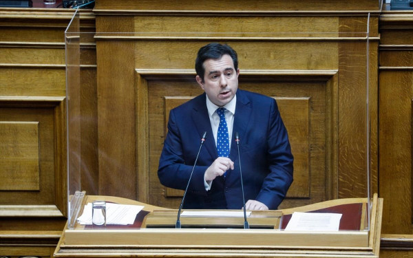 Στην Πορτογαλία ο υπουργός Μετανάστευσης και Ασύλου, Νότης Μηταράκης