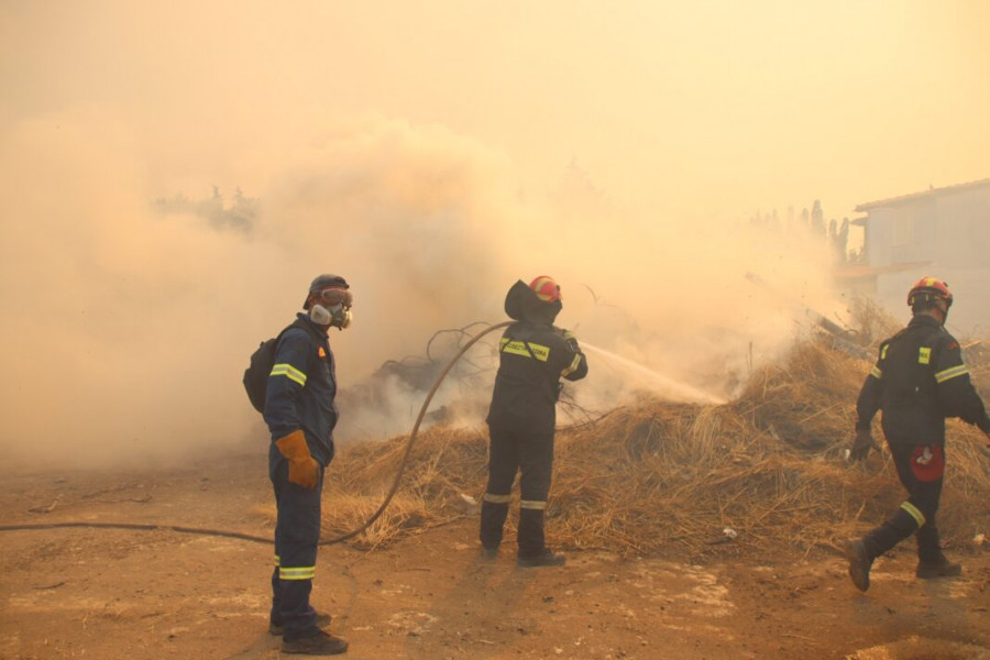 Ηράκλειο: Πυρκαγιά στην περιοχή Γάζι του Δήμου Μαλεβιζίου