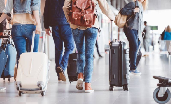 Περισσότερα ταξίδια στο εξωτερικό πραγματοποίησαν οι Έλληνες το 2023 (ΙΝΣΕΤΕ)