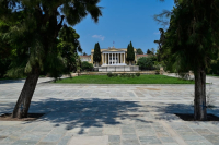 Αύρα Γρηγορίου: Πέθανε η 67χρονη δημοσιογράφος που είχε αυτοπυρποληθεί στο Ζάππειο