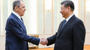 Στο Πεκίνο ο Σεργκέι Λαβρόφ - Είχε συνομιλίες με τον κινέζο πρόεδρο Σι στο Πεκίνο