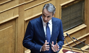 Κυριάκος Μητσοτάκης: Αυξάνεται το αφορολόγητο στα φιλοδωρήματα