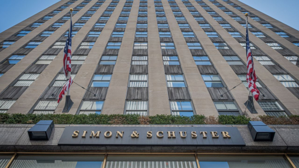 Paramount: Πουλάει τον εκδοτικό οίκο Simon &amp; Schuster, έναν από τους 5 μεγαλύτερους των ΗΠΑ, στην επενδυτική KKR