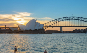 Αυστραλία: Αναστέλλεται το άνοιγμα των συνόρων λόγω της μετάλλαξης Όμικρον