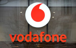 Vodafone: Στηρίζει τους πυρόπληκτους σε Αττική, Βοιωτία και Ρόδο