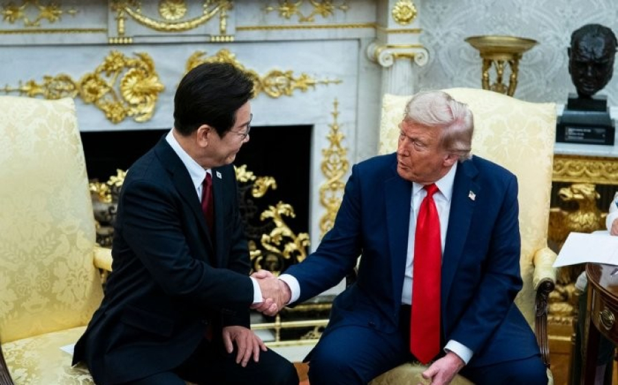 ΗΠΑ: Ο Τραμπ κατέληξε σε εμπορική συμφωνία με τη Νότια Κορέα