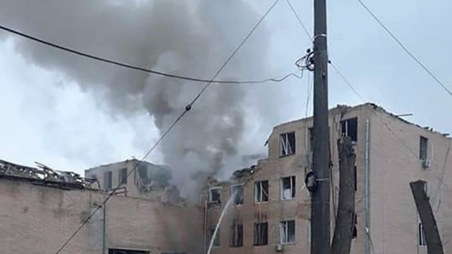 Εισβολή στην Ουκρανία: Ισχυρές εκρήξεις στα περίχωρα της Μαριούπολης