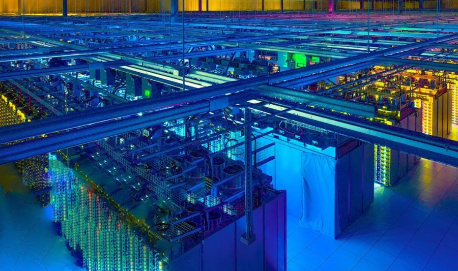 Google: Διπλασιάστηκε η κατανάλωση ενέργειας των κέντρων δεδομένων της σε 4 χρόνια