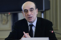 Πετράκης (καθηγητής ΕΚΠΑ): Γιατί η Ελλάδα δεν θα επηρεαστεί από την κατάρρευση των δύο αμερικανικών τραπεζών (vid)