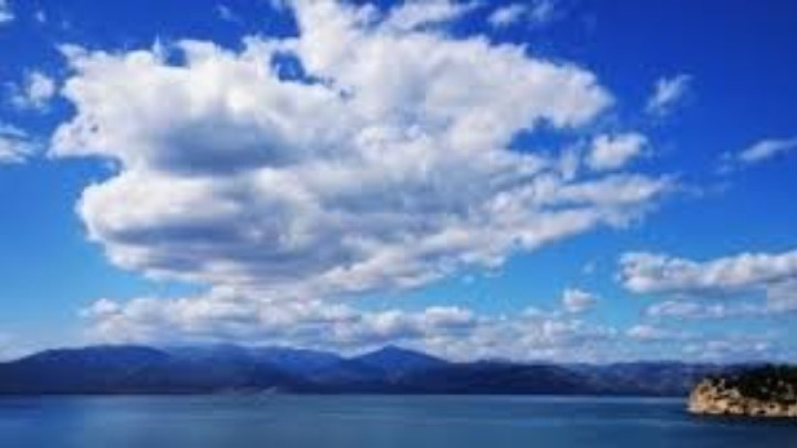 Καιρός: Αισθητή πτώση της θερμοκρασίας έως τη Δευτέρα και ισχυροί βοριάδες έως 9 μποφόρ