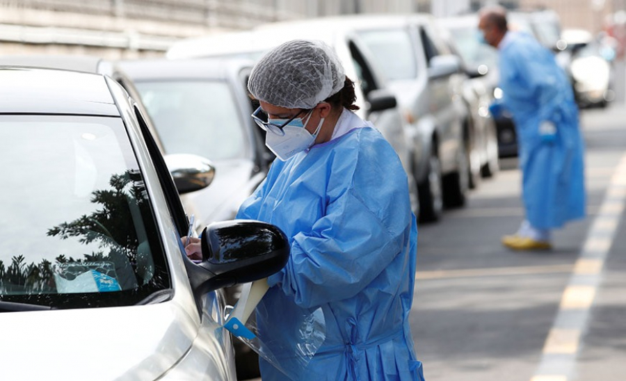 COVID-19: Η αργοπορία ανοσοποίησης θα κοστίσει 2,3 τρισ. δολάρια στο παγκόσμιο ΑΕΠ