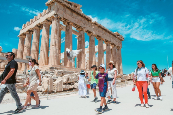 Έρευνα: Ο ελληνικός τουρισμός ξεπέρασε το 2023 τα νούμερα του 2019