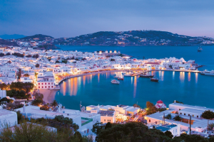 Μύκονος: Γιατί οι Γερμανοί τη θεωρούν το ιδανικό νησί για τον... χειμώνα