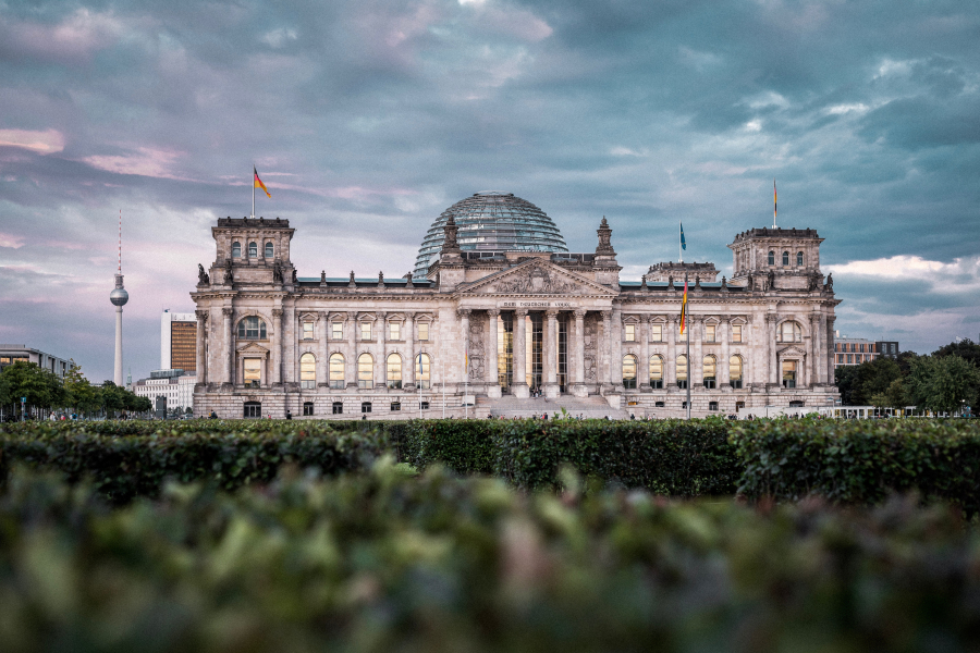 Γερμανία: Υπηρεσιακή από την Τρίτη η ομοσπονδιακή κυβέρνηση