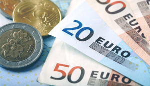 Συνάλλαγμα: Το ευρώ υποχωρεί 0,09%, στα 1,0912 δολάρια