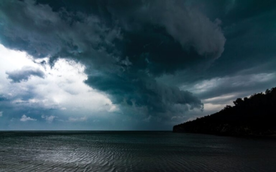 Καιρός: Αναμένεται ασυνήθιστο κύμα κακοκαιρίας από σήμερα - Πότε θα έχουμε καλοκαίρι