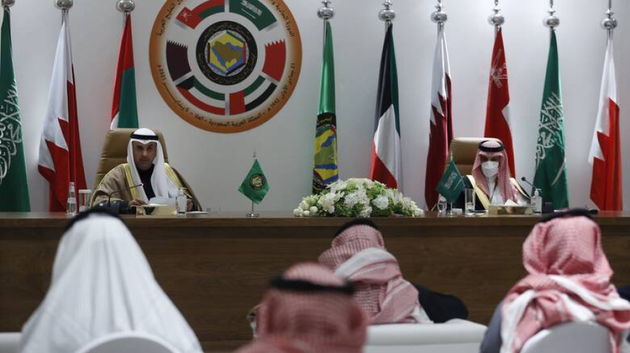 Οι κεντρικές τράπεζες των χωρών του Κόλπου αύξησαν τα επιτόκια