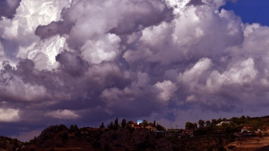 Καιρός: Νέο σκηνικό μετά το τσουχτερό κρύο - Νοτιάδες και άνοδος της θερμοκρασίας