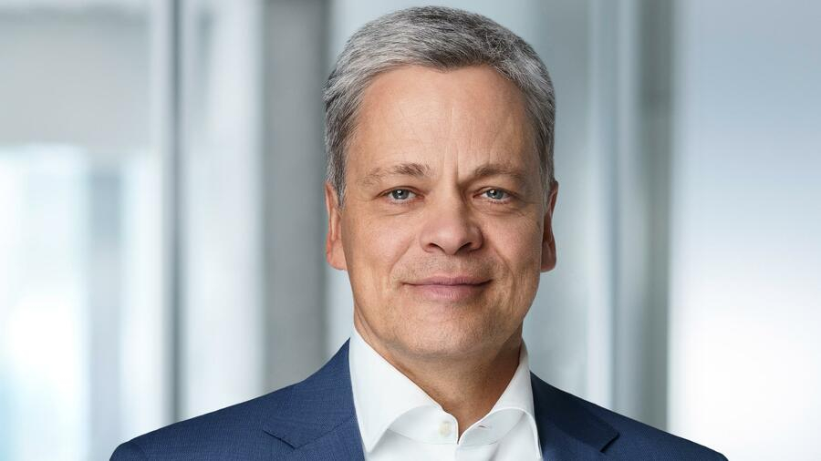 Knof (CEO Commerzbank): Αναμένουμε πλέον μία ήπια ύφεση