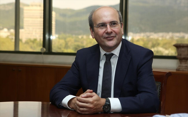 Χατζηδάκης: Πάνω από 1 δισ. ευρώ για κατάρτιση