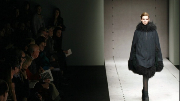 Οι οίκοι Saint Laurent και Brioni γυρίζουν την πλάτη στην ζωική γούνα