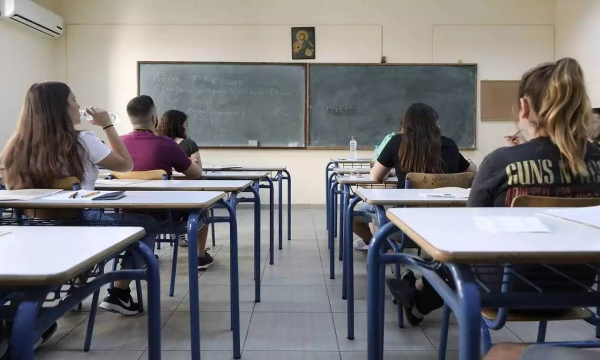 Παγώνη: Να εμβολιάζονται παιδιά στα σχολεία - Ραγδαία αύξηση της μεταδοτικότητας (vid)