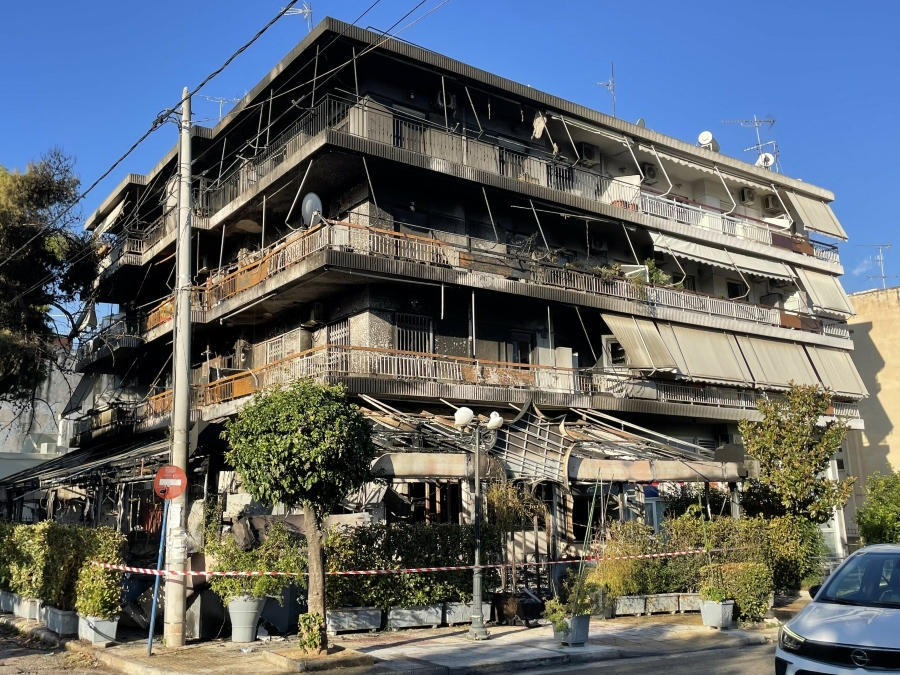 Νέα Ιωνία: Στο μικροσκόπιο το ενδεχόμενο εμπρησμού με εύφλεκτο υλικό – Αναφορές για πολλαπλές εκρήξεις