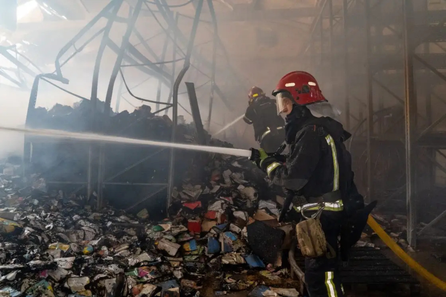Ρωσία: Η Μόσχα δηλώνει ότι κατέρριψε 605 ουκρανικά drones τη νύχτα - Ελαφρές ζημιές σε αποθήκη της Wildberries